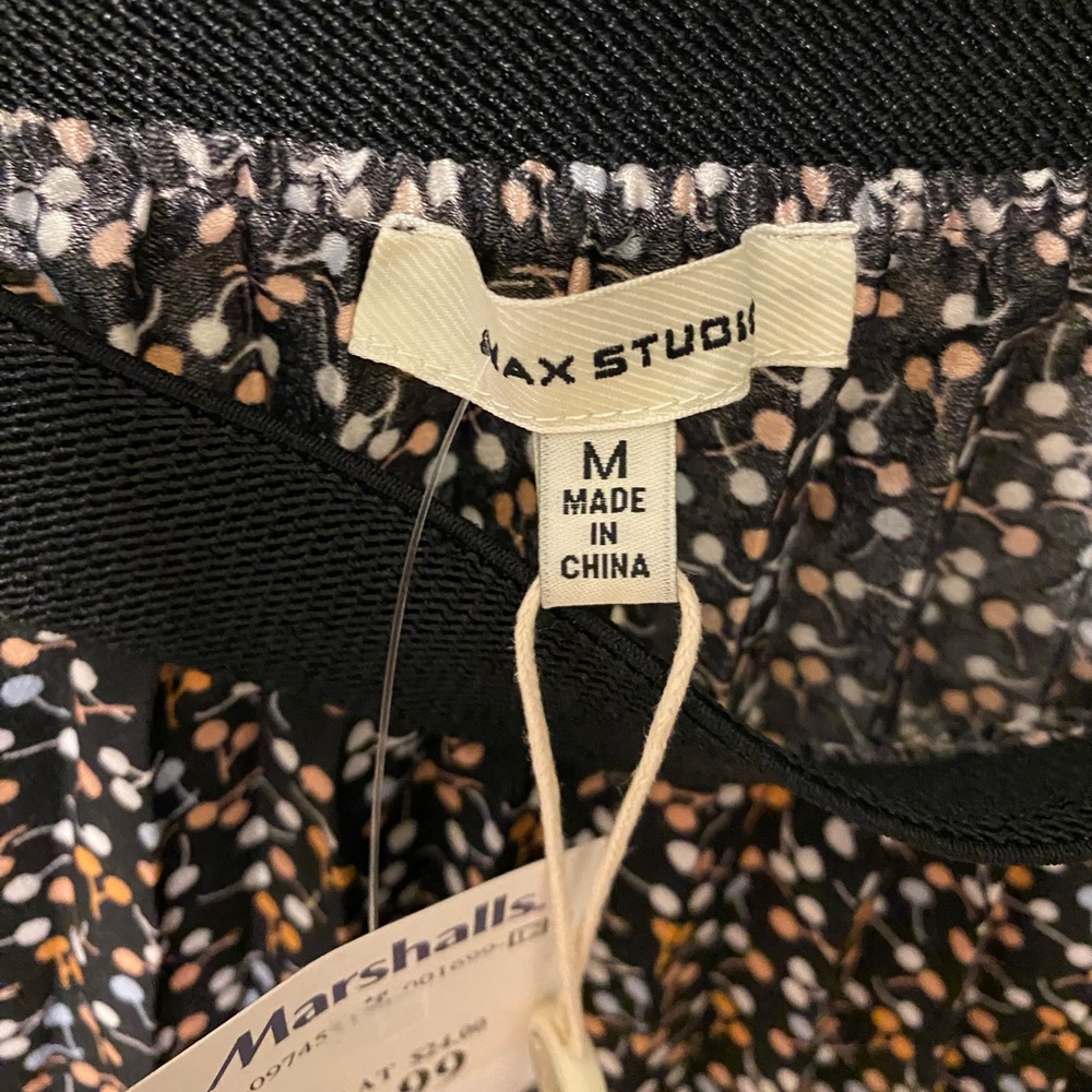NWT Max Studio black print pleated elastic waist skirt, MSRP $88! Size Medium - Picture 6 of 7